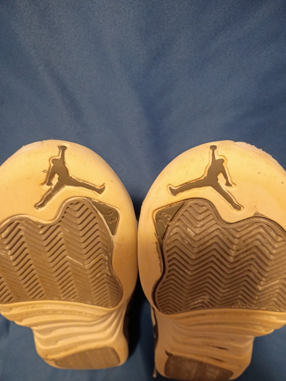 Jordan 12 Retro GS Grey White Leather Unisex Kids Athletic Shoes - Picture 5 of 8